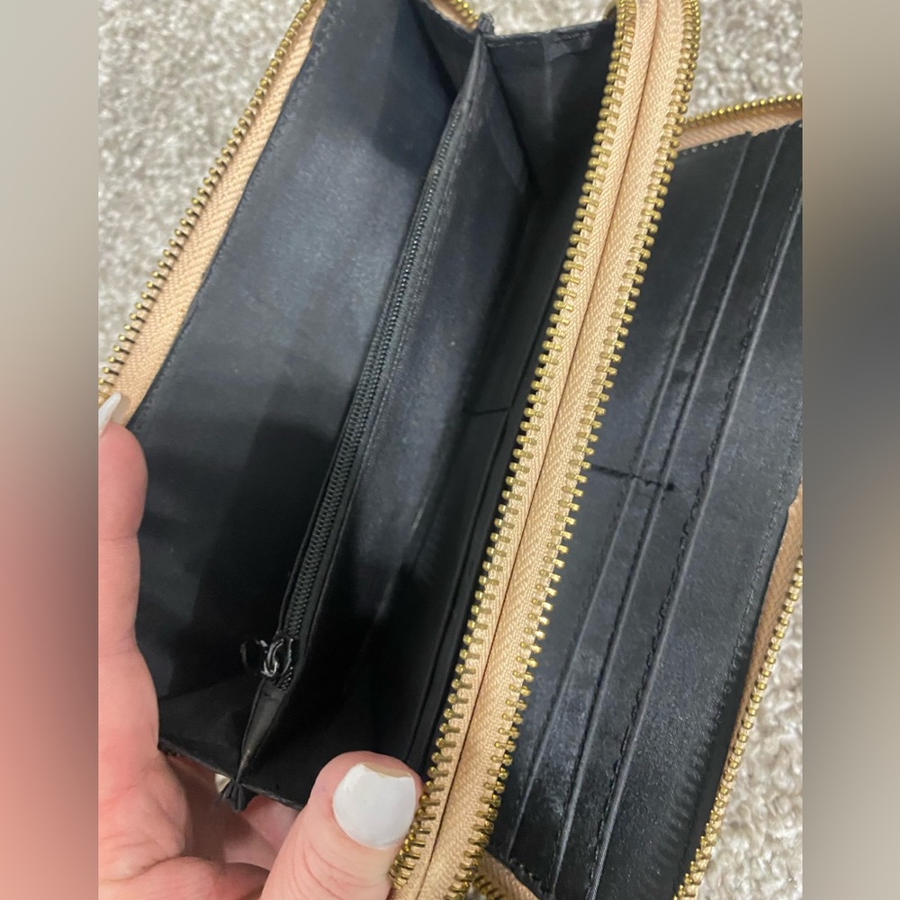 Wallet - Picture 2 of 3